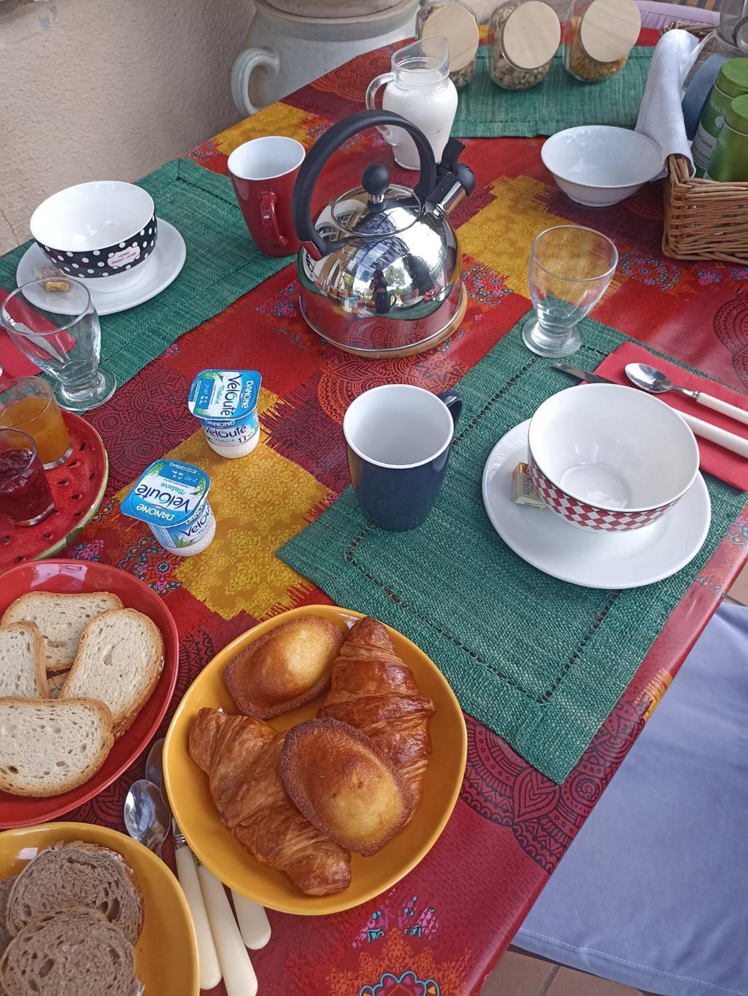 Sabran Le Fer En Ceze Bed & Breakfast エクステリア 写真