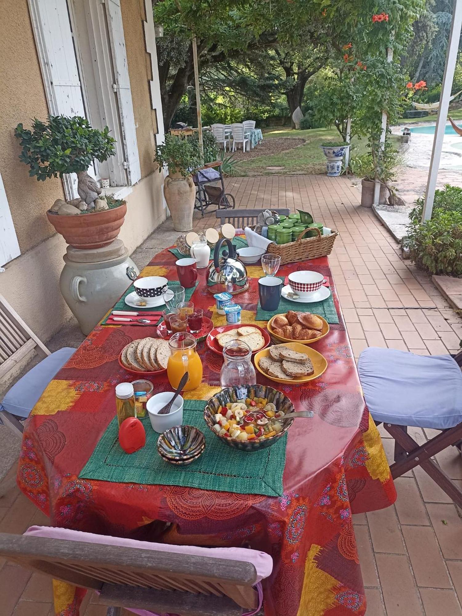 Sabran Le Fer En Ceze Bed & Breakfast エクステリア 写真